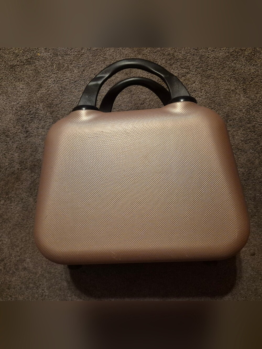 Compact Hard-Shell Carry Case / Makeup Bag & TOLILETRIES Case In Rose Gold